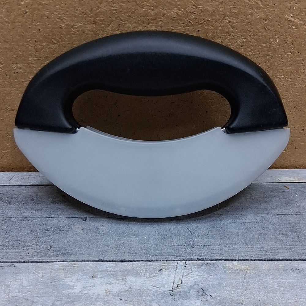 Ergonomic Black Handle Half-Moon Chopper with Gray Blade